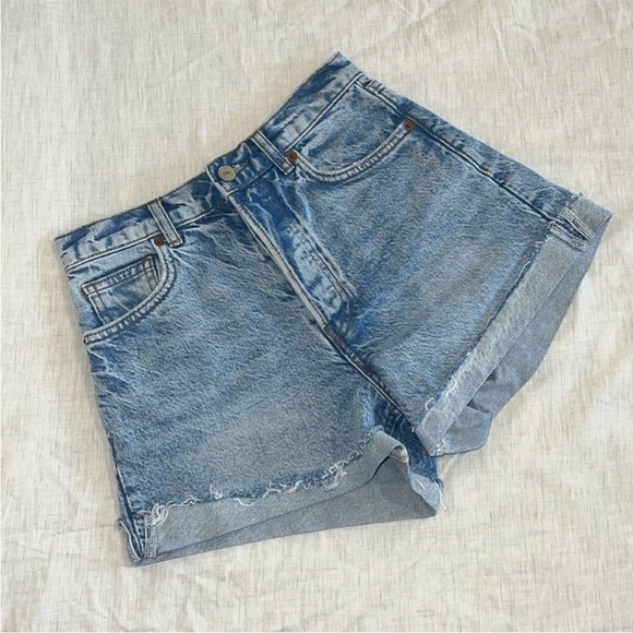 Reformation Charlie Cuffed High Rise Jean Shorts Size 24 - Picture 7 of 14